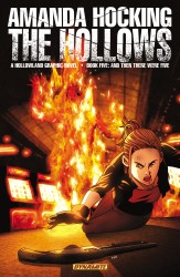 Amanda Hocking's The Hollows - A Hollowland Graphic Novel #5